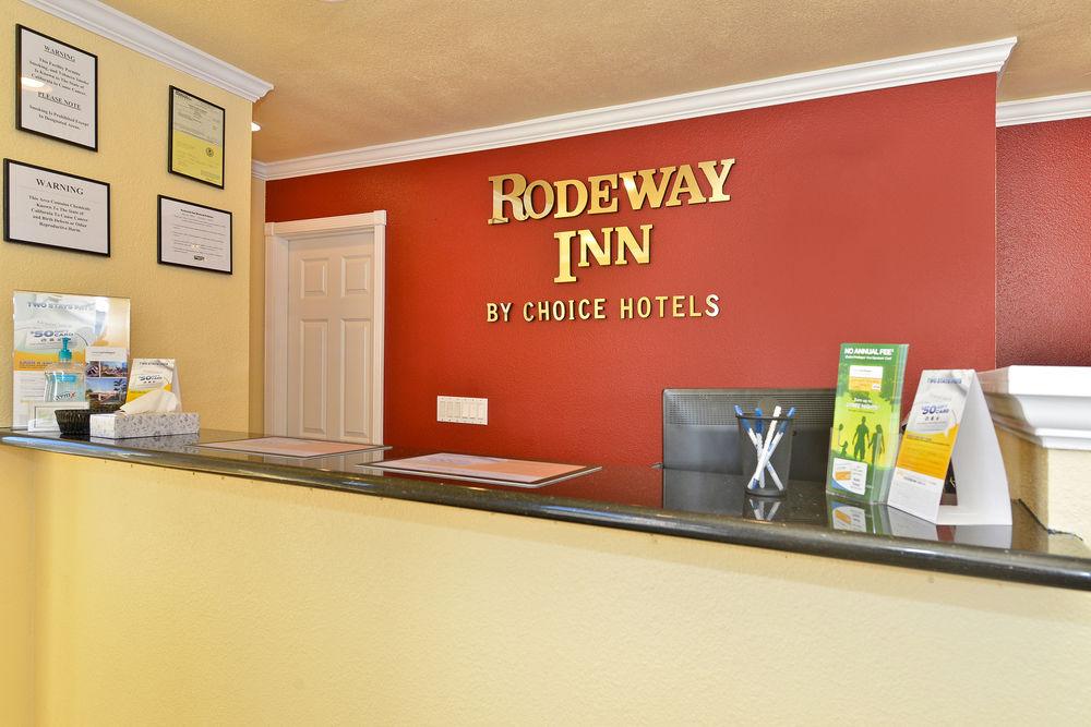 Rodeway Inn Near University-Gateway To Yosemite Мърсед Екстериор снимка