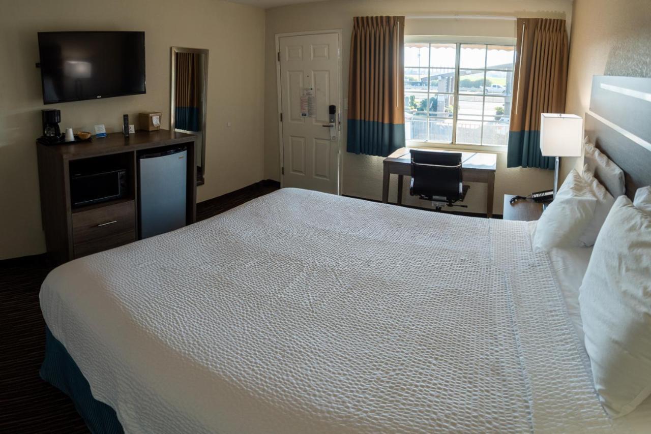 Rodeway Inn Near University-Gateway To Yosemite Мърсед Екстериор снимка
