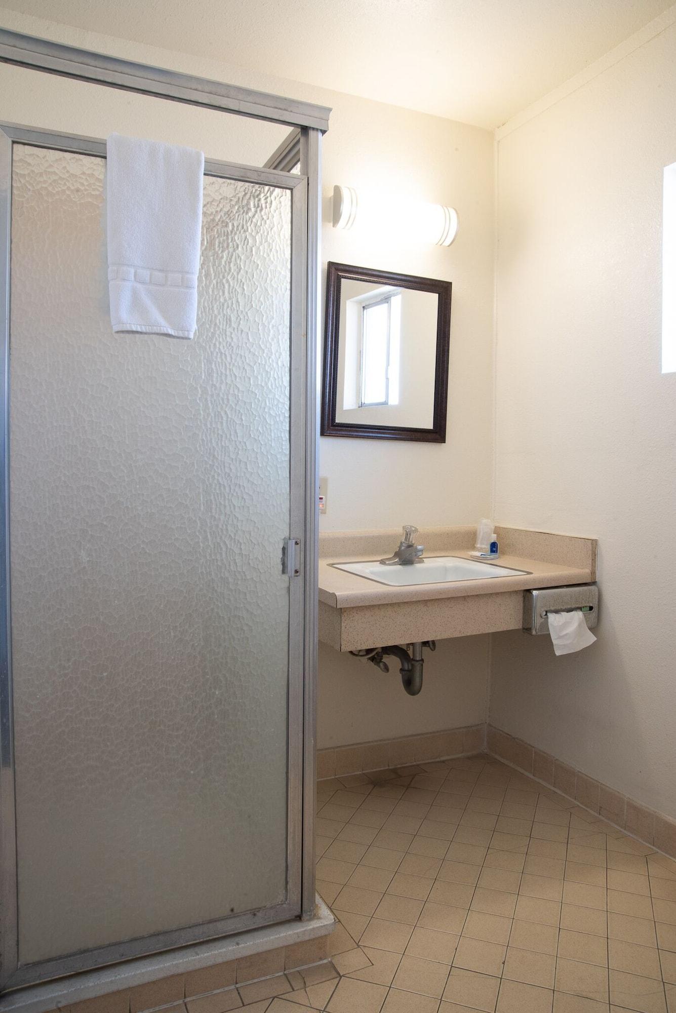 Rodeway Inn Near University-Gateway To Yosemite Мърсед Екстериор снимка