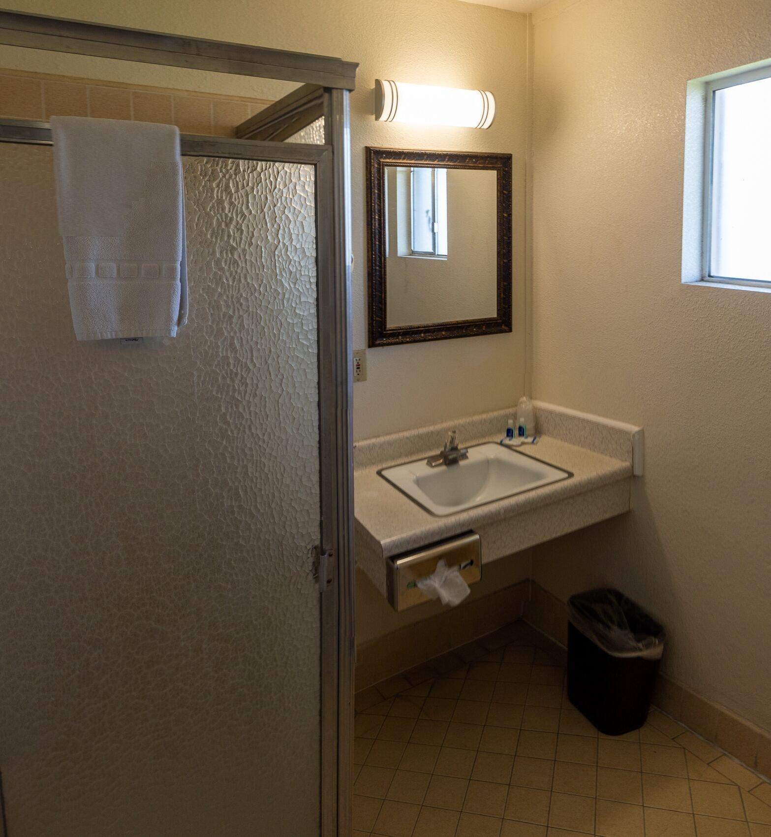 Rodeway Inn Near University-Gateway To Yosemite Мърсед Екстериор снимка