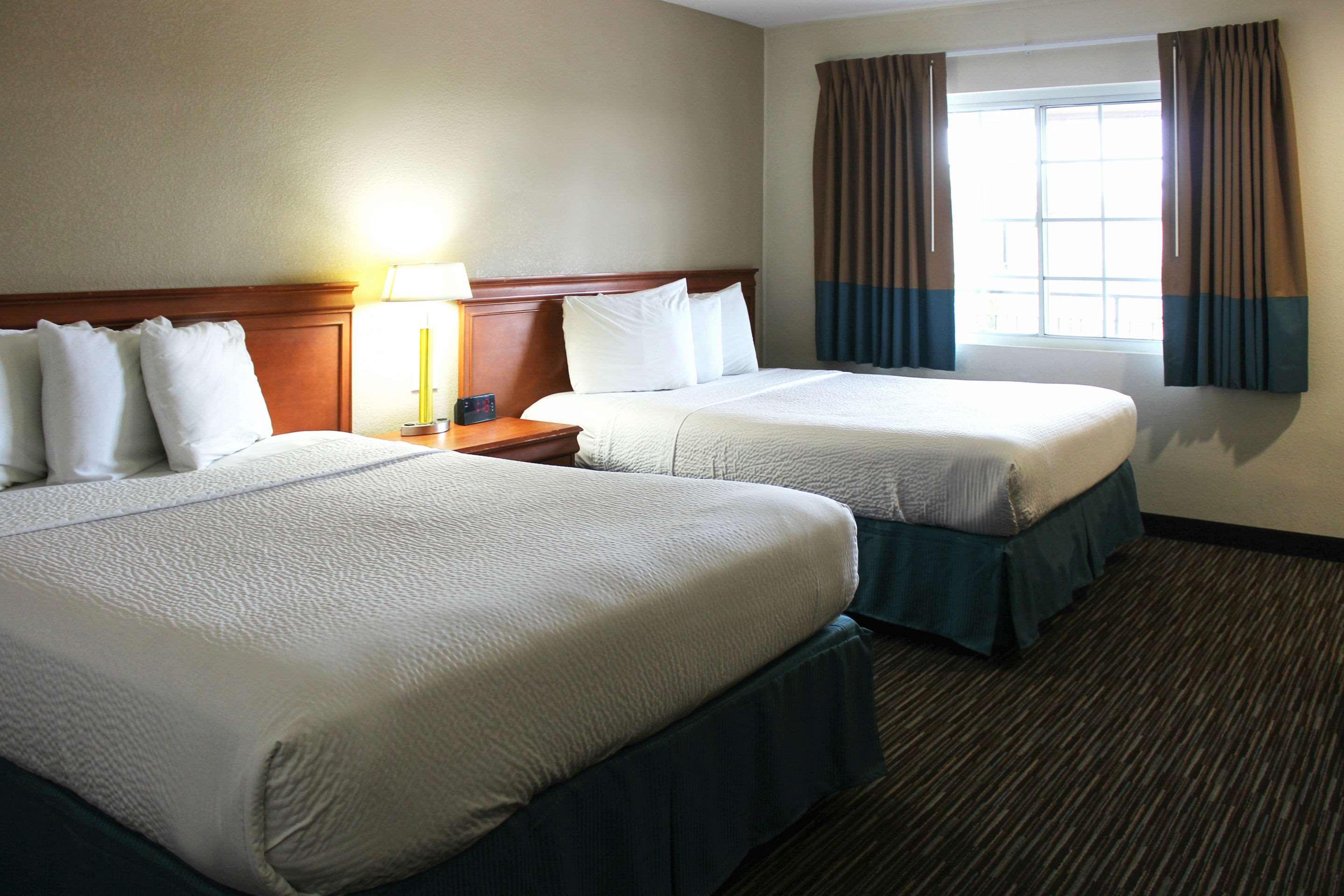 Rodeway Inn Near University-Gateway To Yosemite Мърсед Екстериор снимка