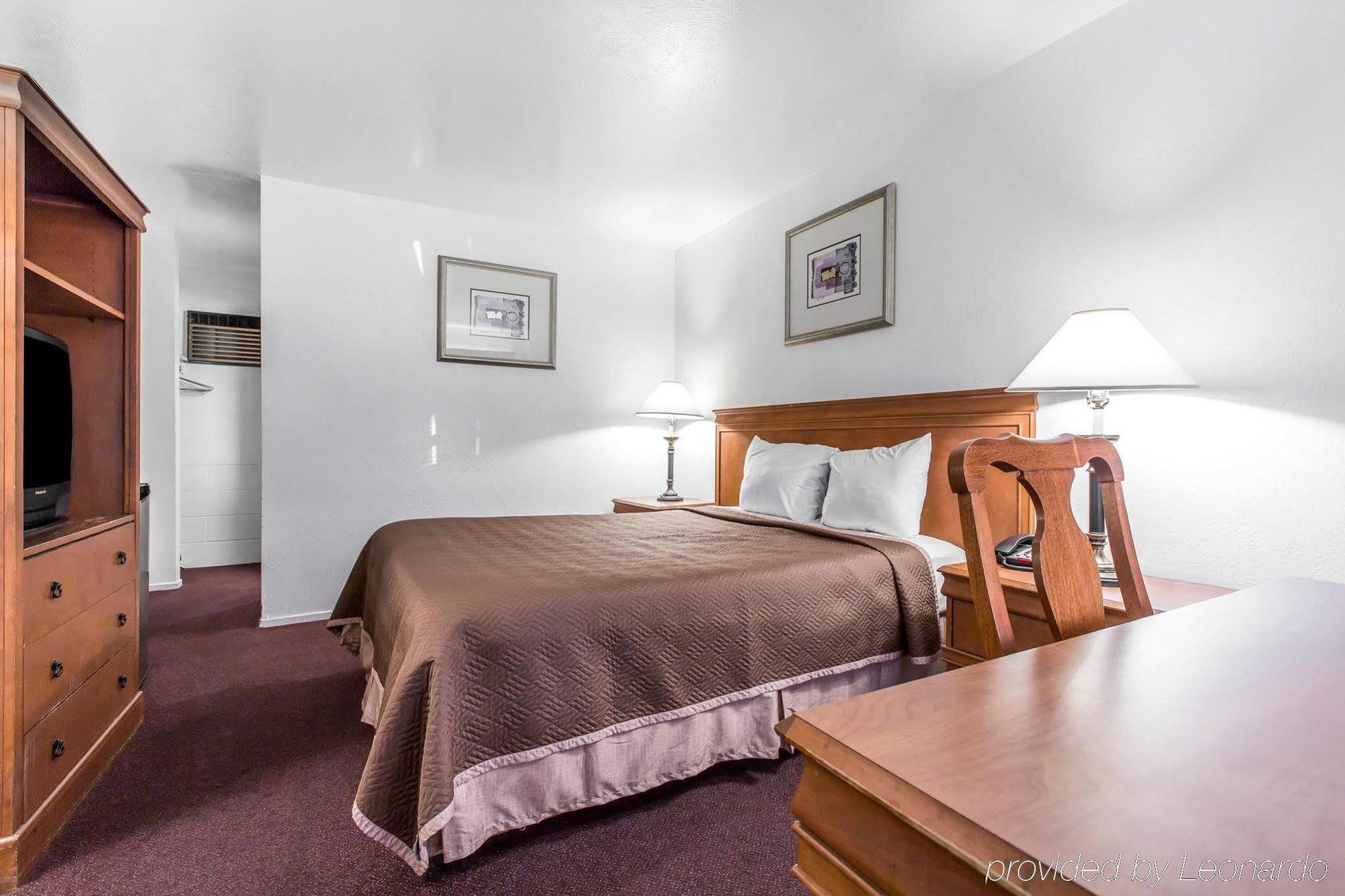 Rodeway Inn Near University-Gateway To Yosemite Мърсед Екстериор снимка