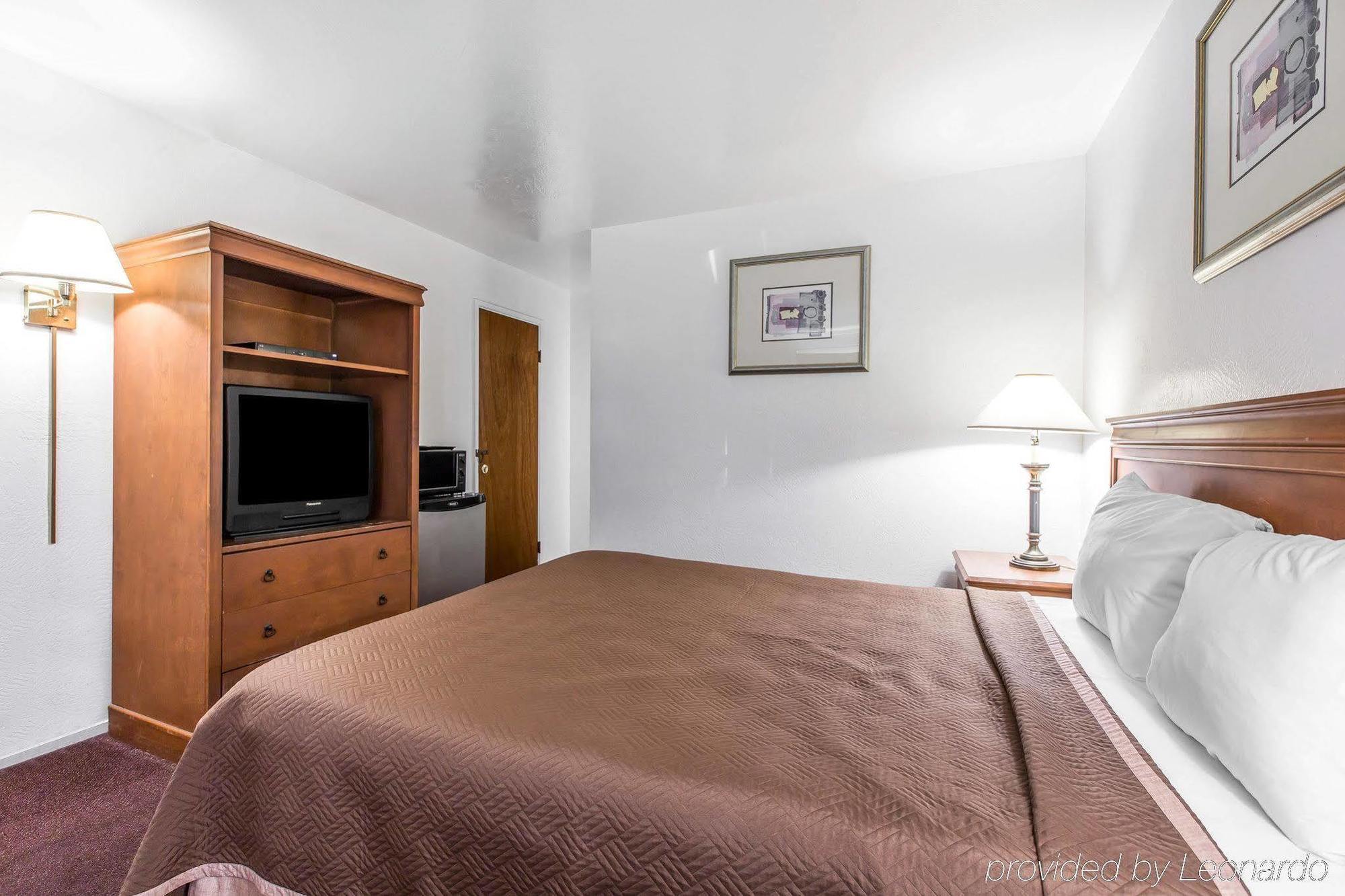 Rodeway Inn Near University-Gateway To Yosemite Мърсед Екстериор снимка