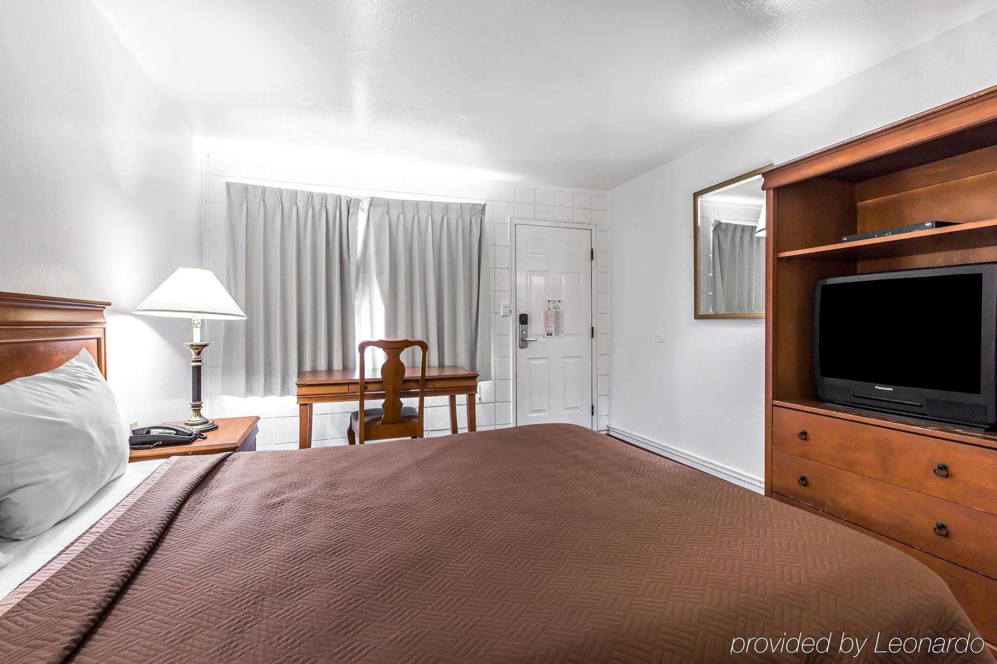 Rodeway Inn Near University-Gateway To Yosemite Мърсед Екстериор снимка