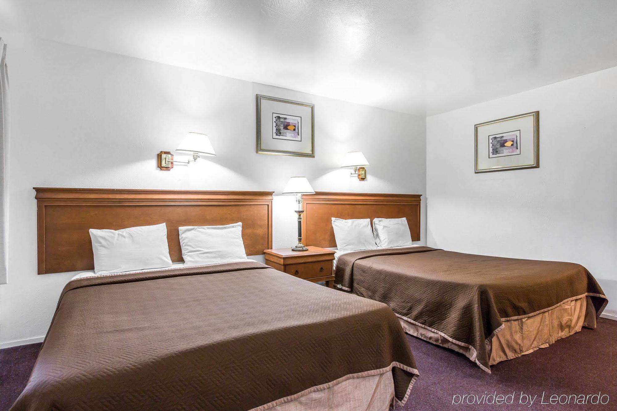 Rodeway Inn Near University-Gateway To Yosemite Мърсед Екстериор снимка