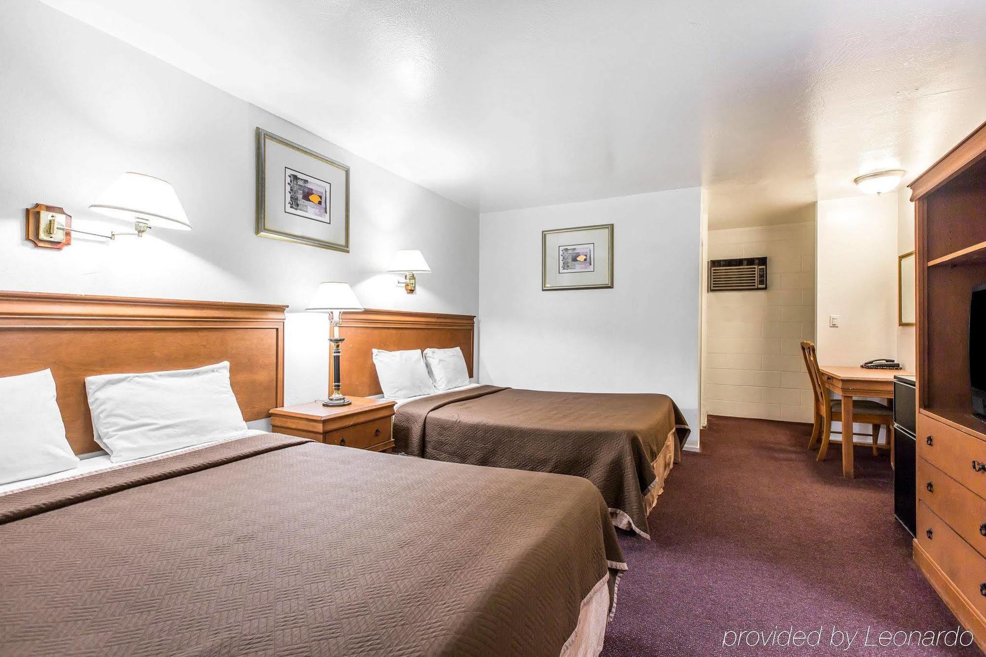 Rodeway Inn Near University-Gateway To Yosemite Мърсед Екстериор снимка
